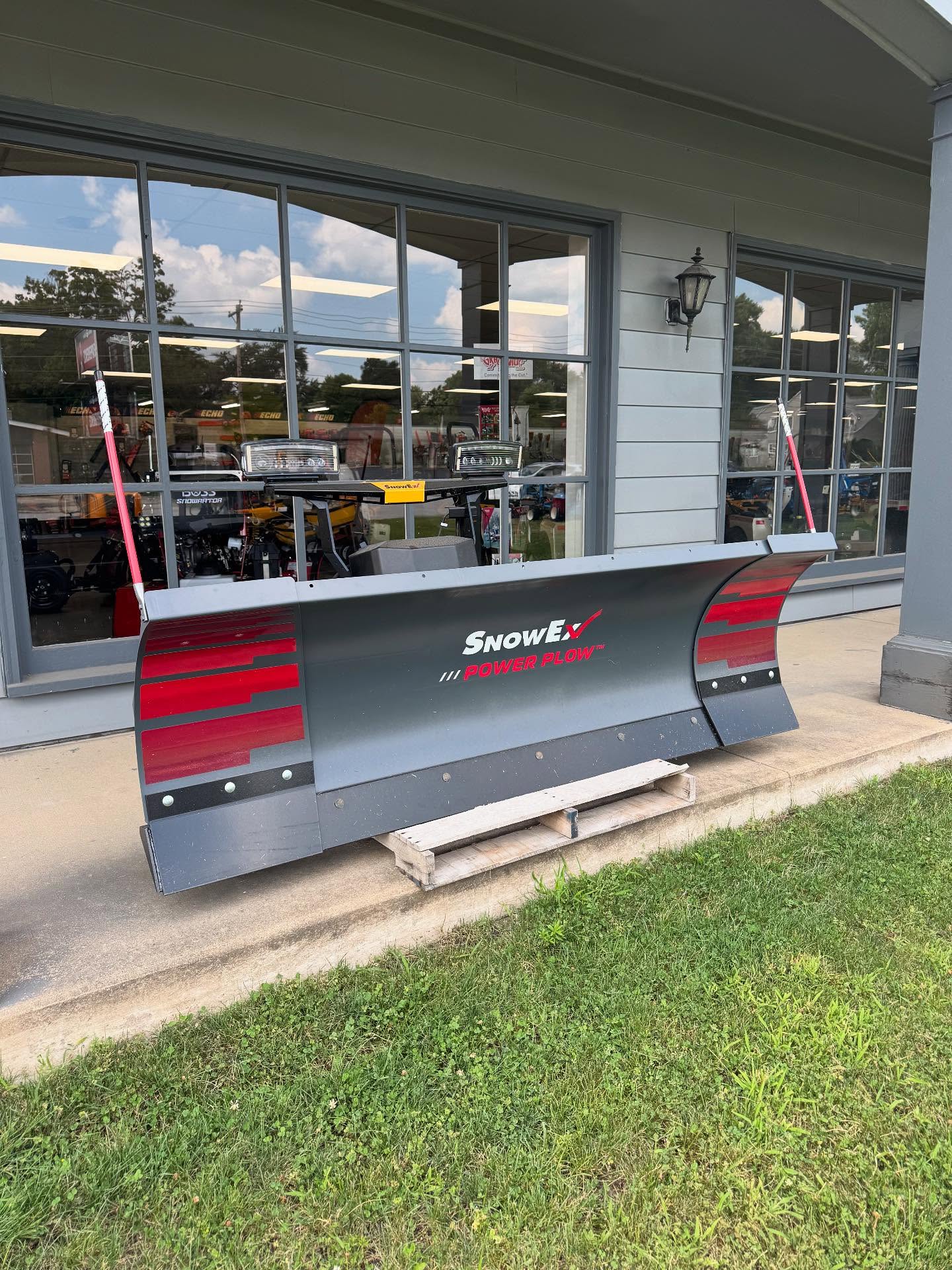 SnowEx 8100 Power Plow | Commercial Hydraulic Wing Snow Plow