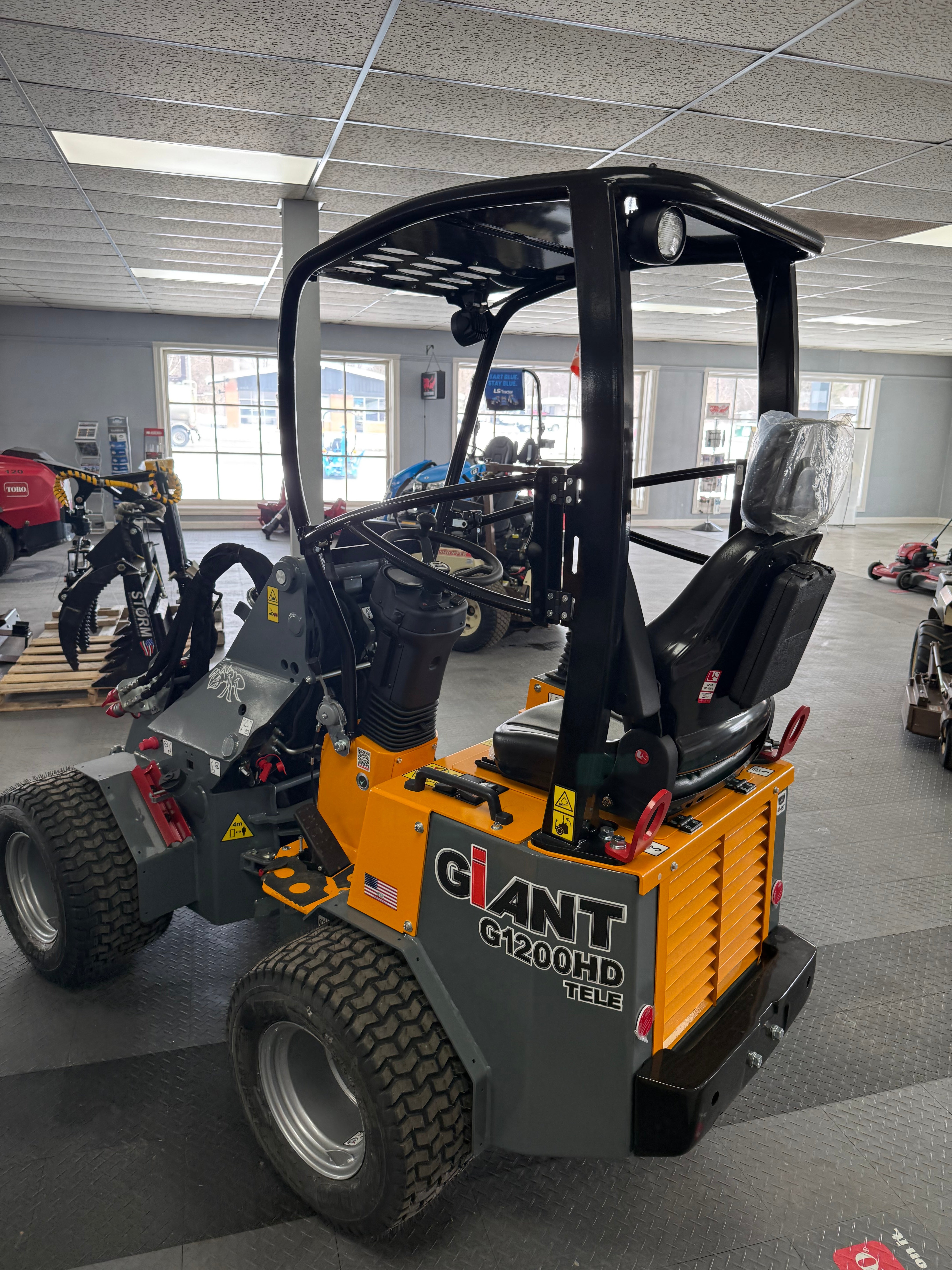 Giant G1200 Tele Mini Wheel Loader