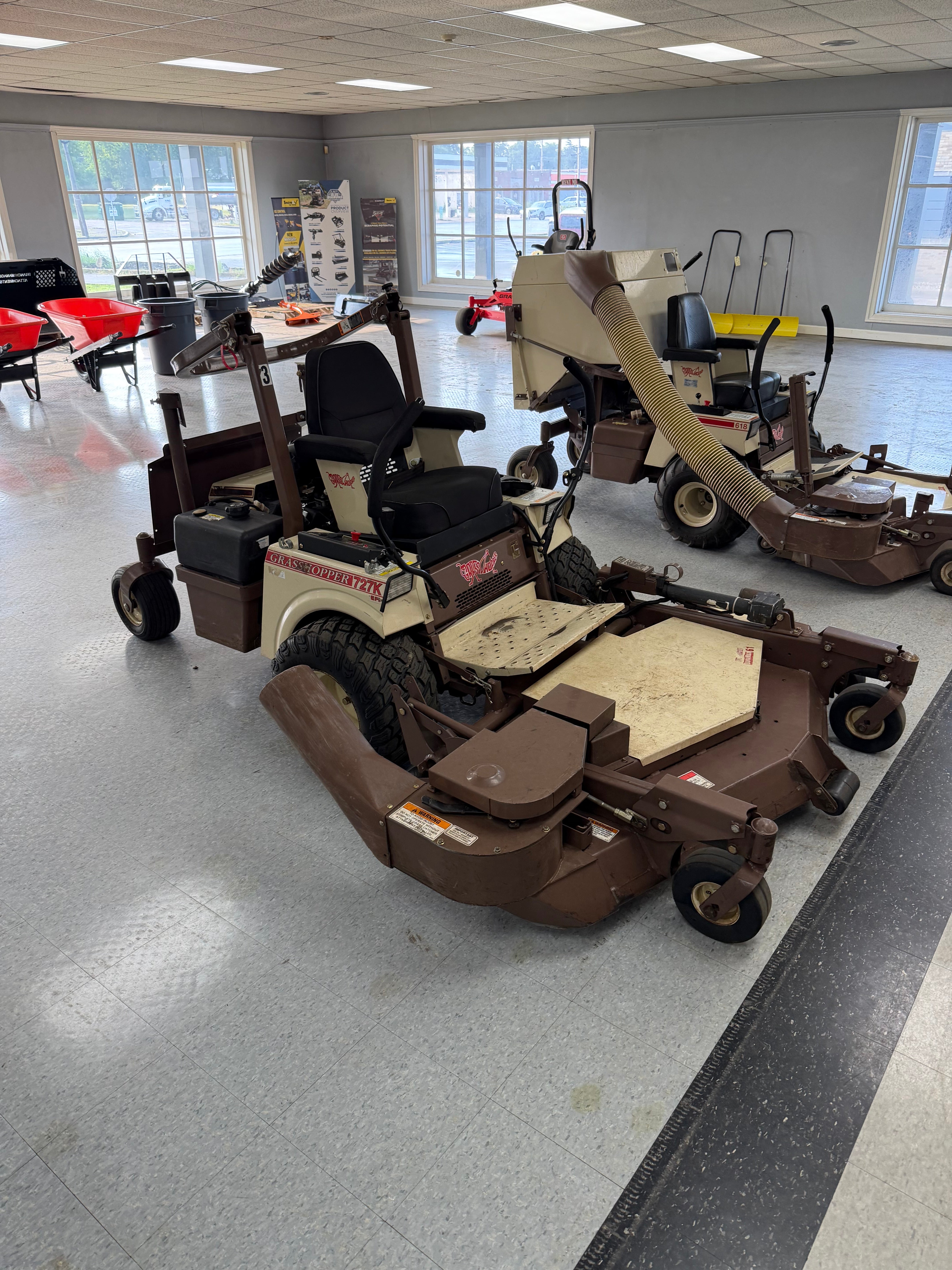 2017 Grasshopper 727K EFI Zero-Turn Mower (61" Deck + Turbo)