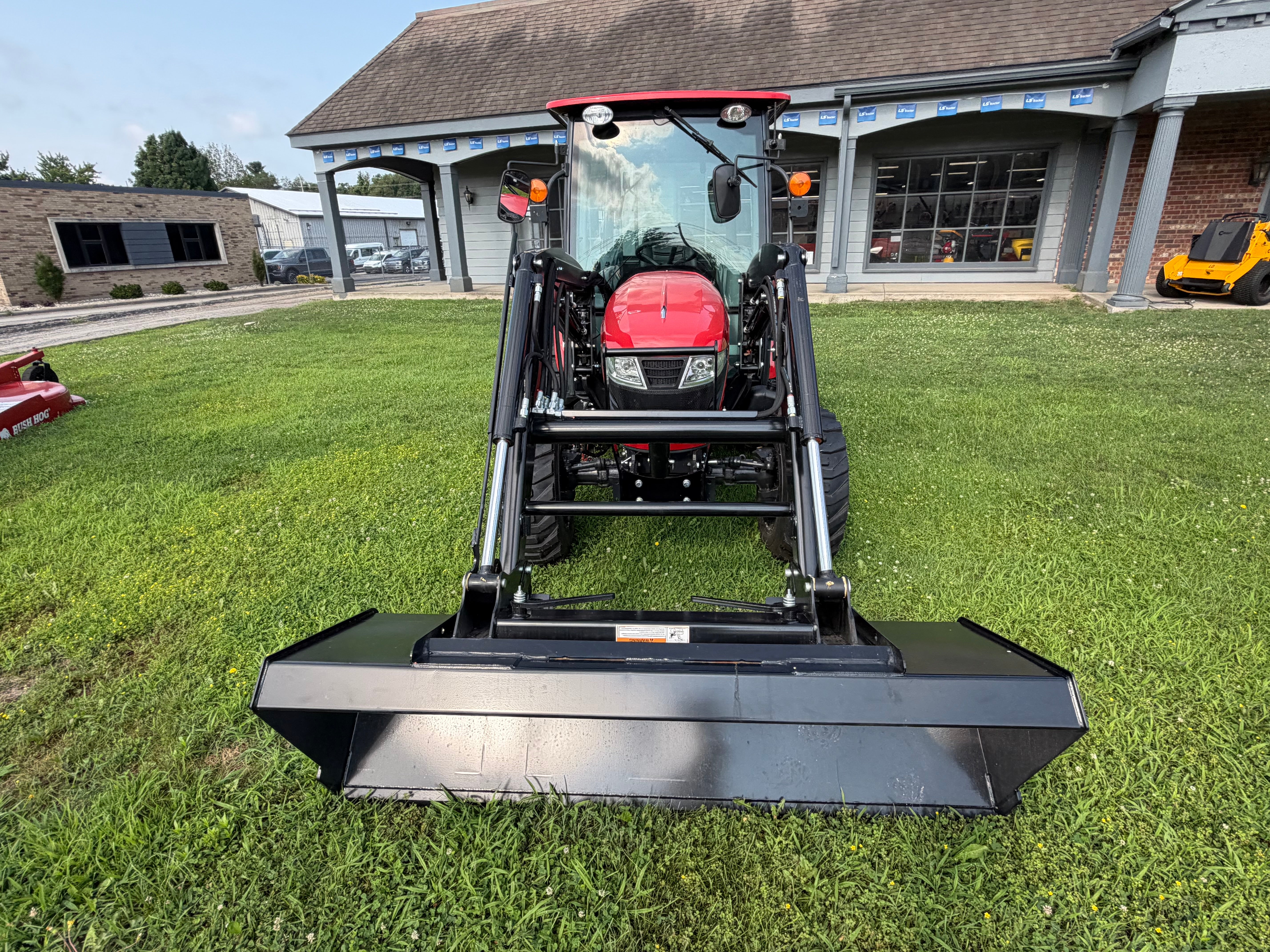 McCormick X1.55 HC Tractor with ST18 Loader