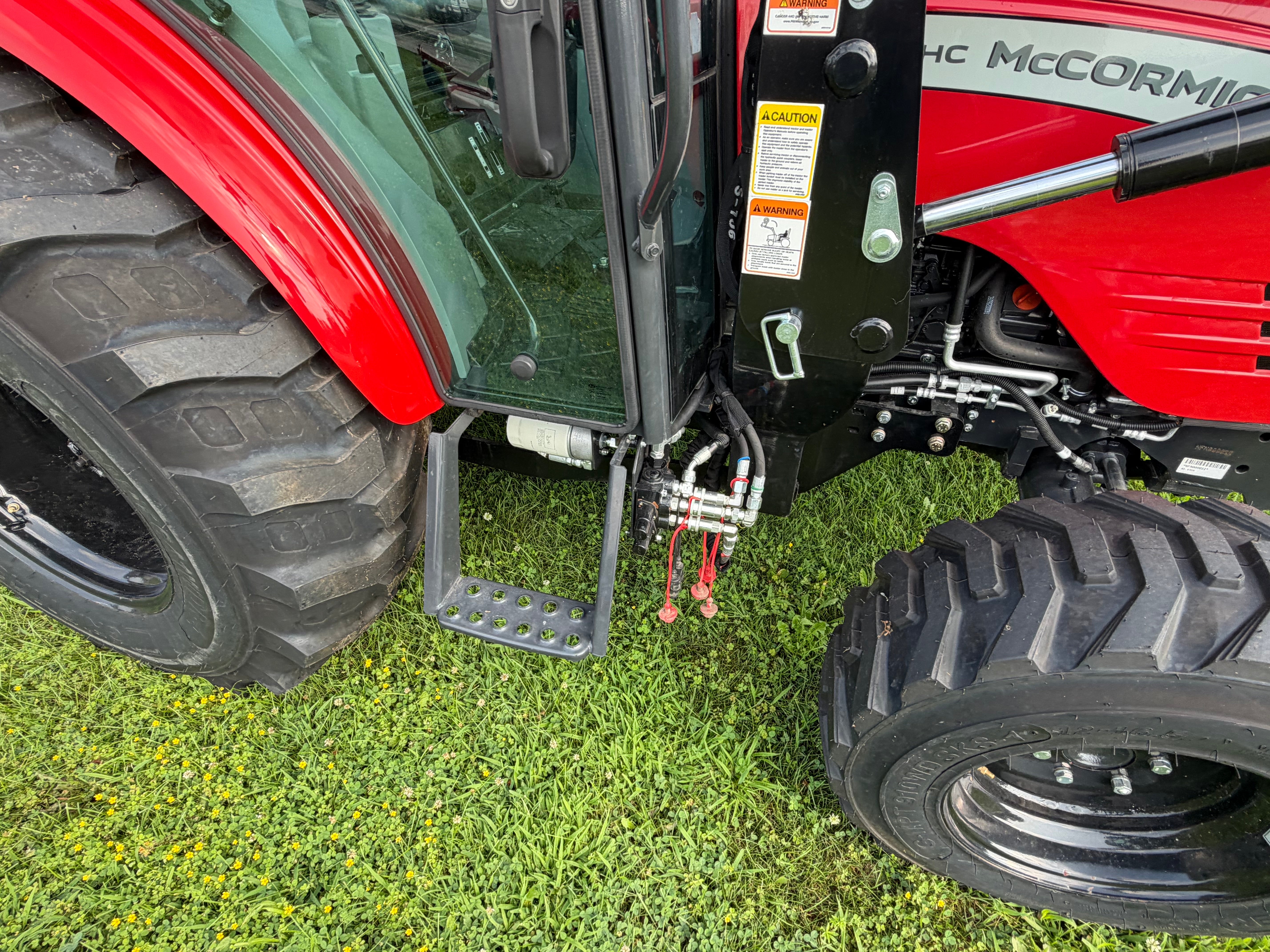 McCormick X1.55 HC Tractor with ST18 Loader