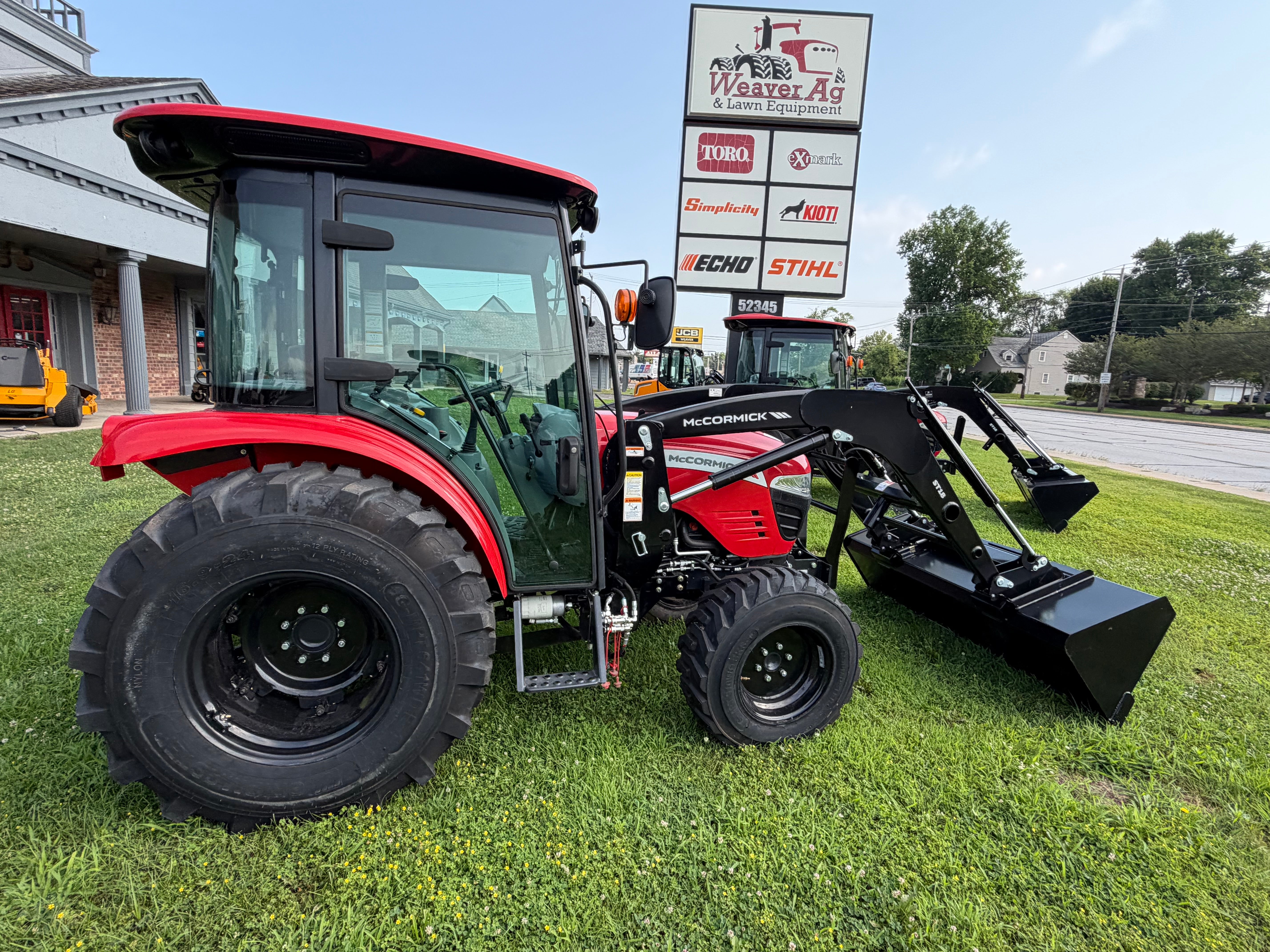 McCormick X1.55 HC Tractor with ST18 Loader