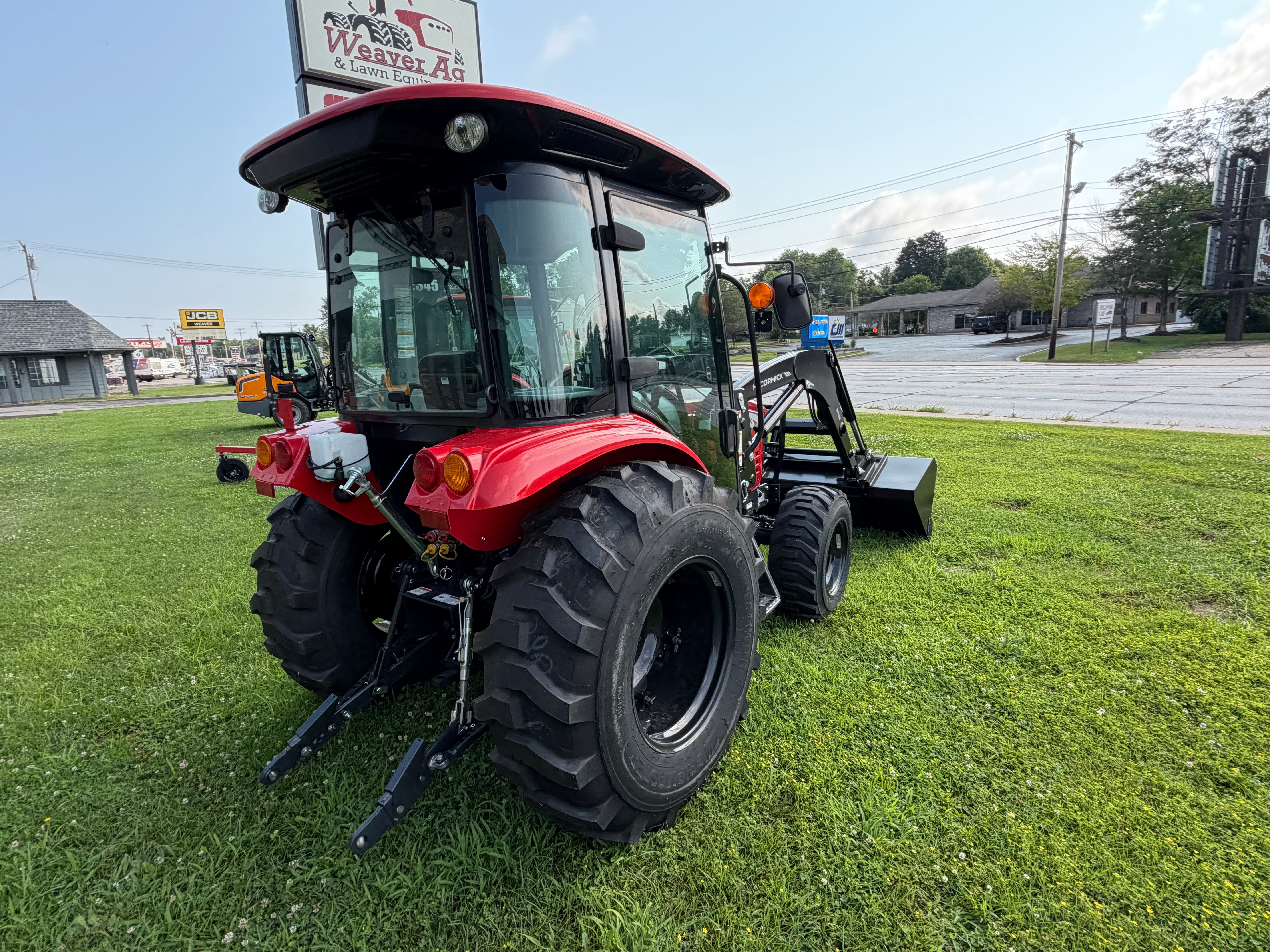 McCormick X1.55 HC Tractor with ST18 Loader