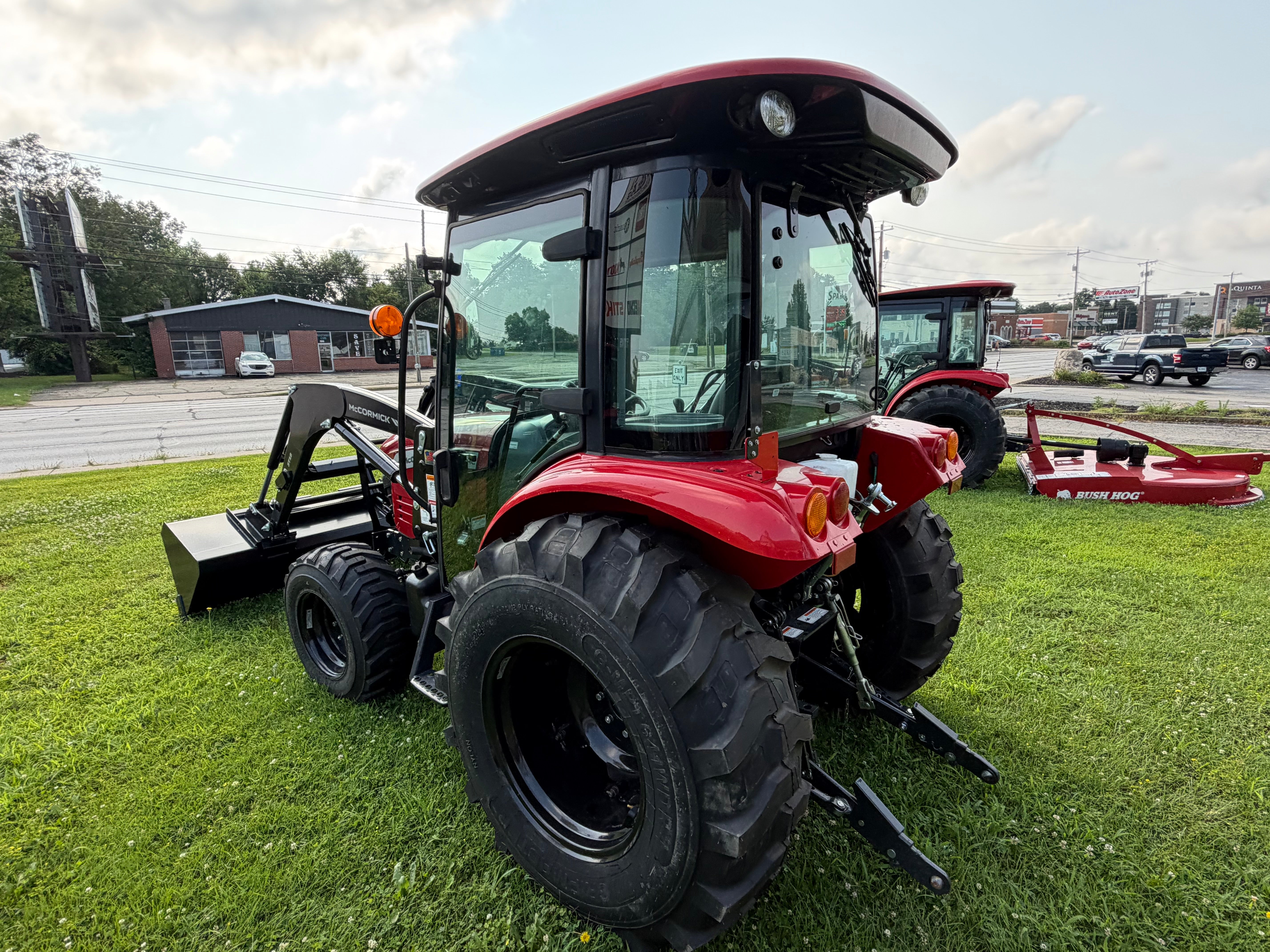 McCormick X1.55 HC Tractor with ST18 Loader