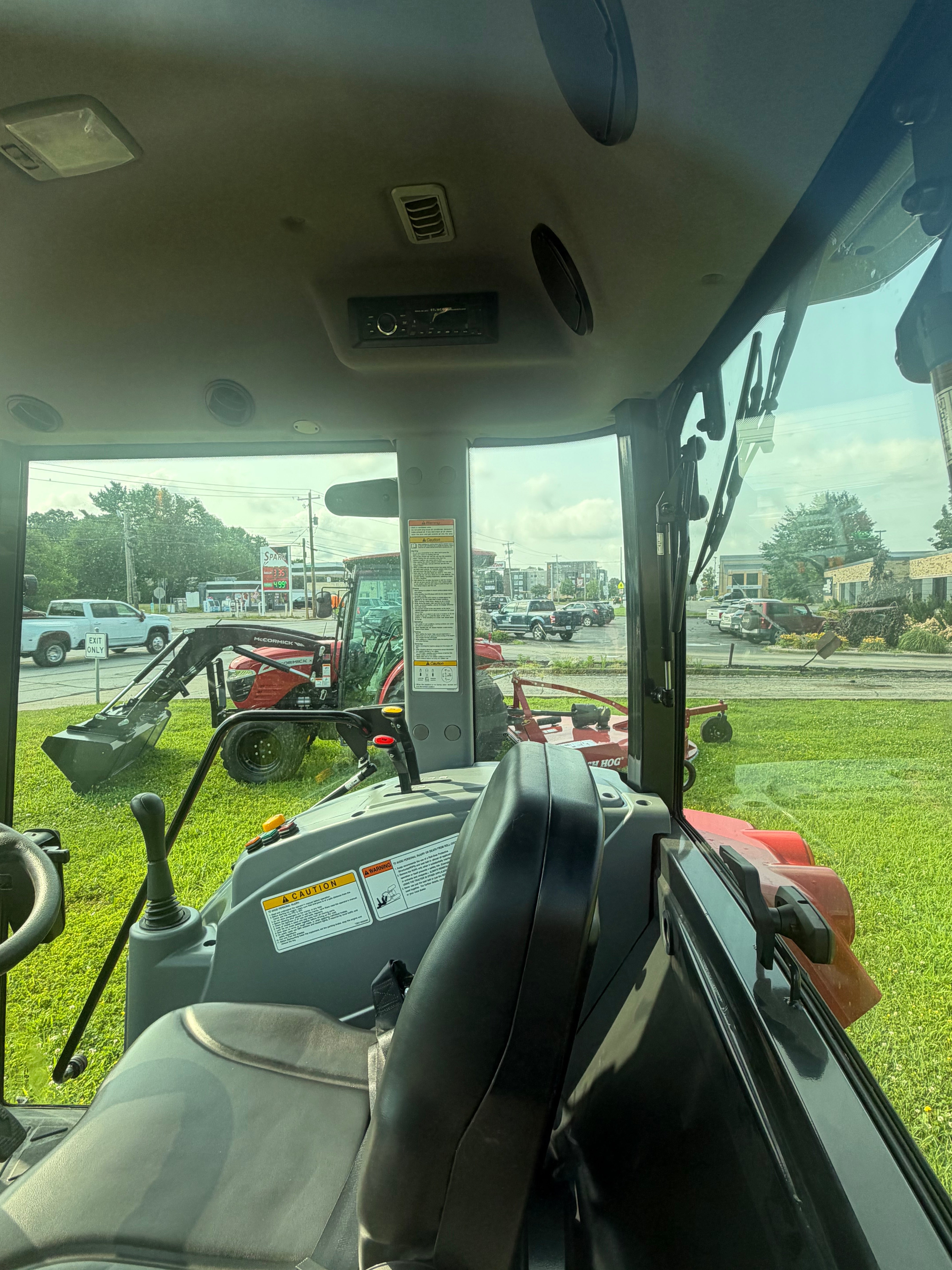 McCormick X1.55 HC Tractor with ST18 Loader
