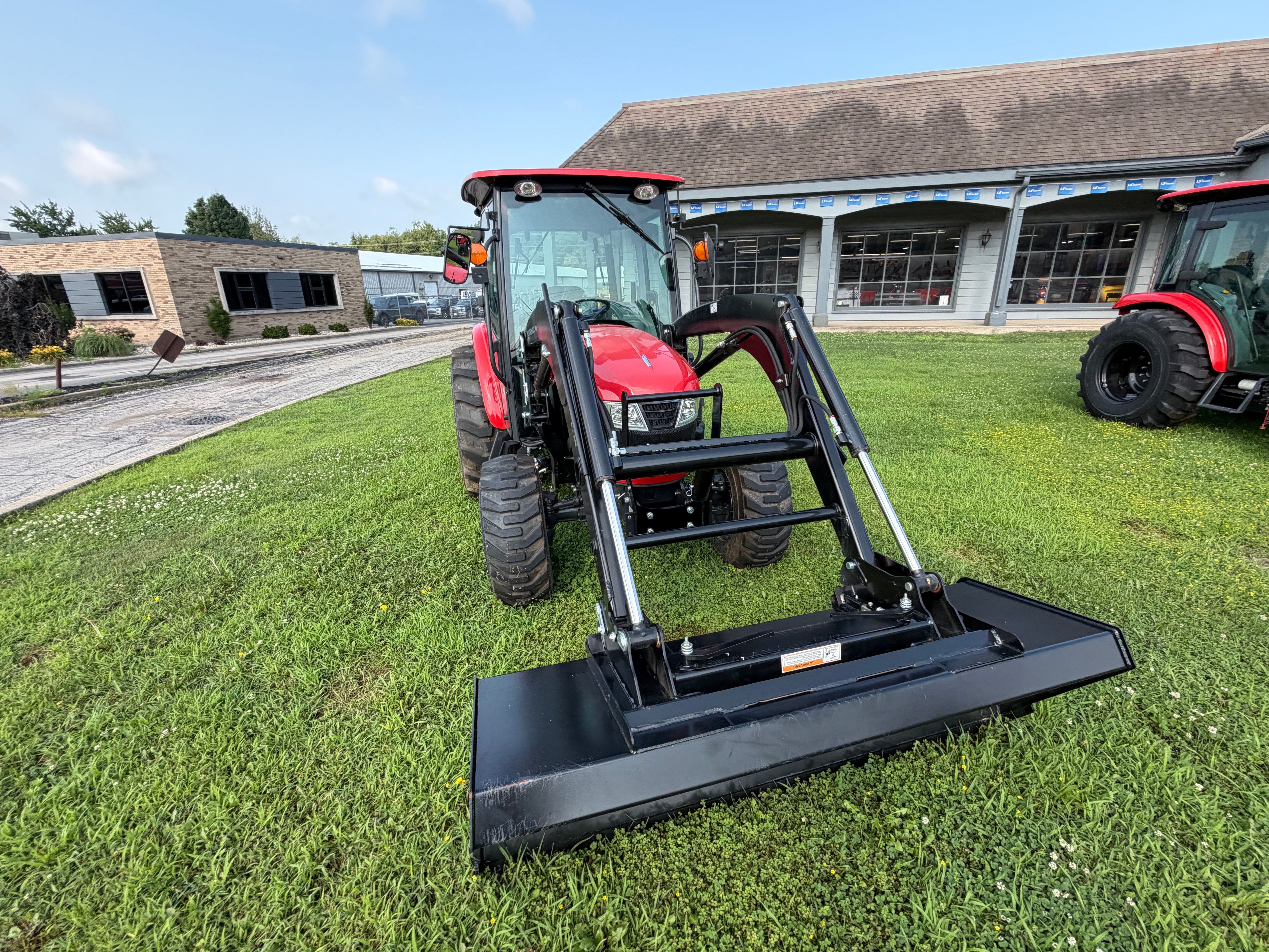 McCormick X1.37 HC Tractor with ST18 Loader