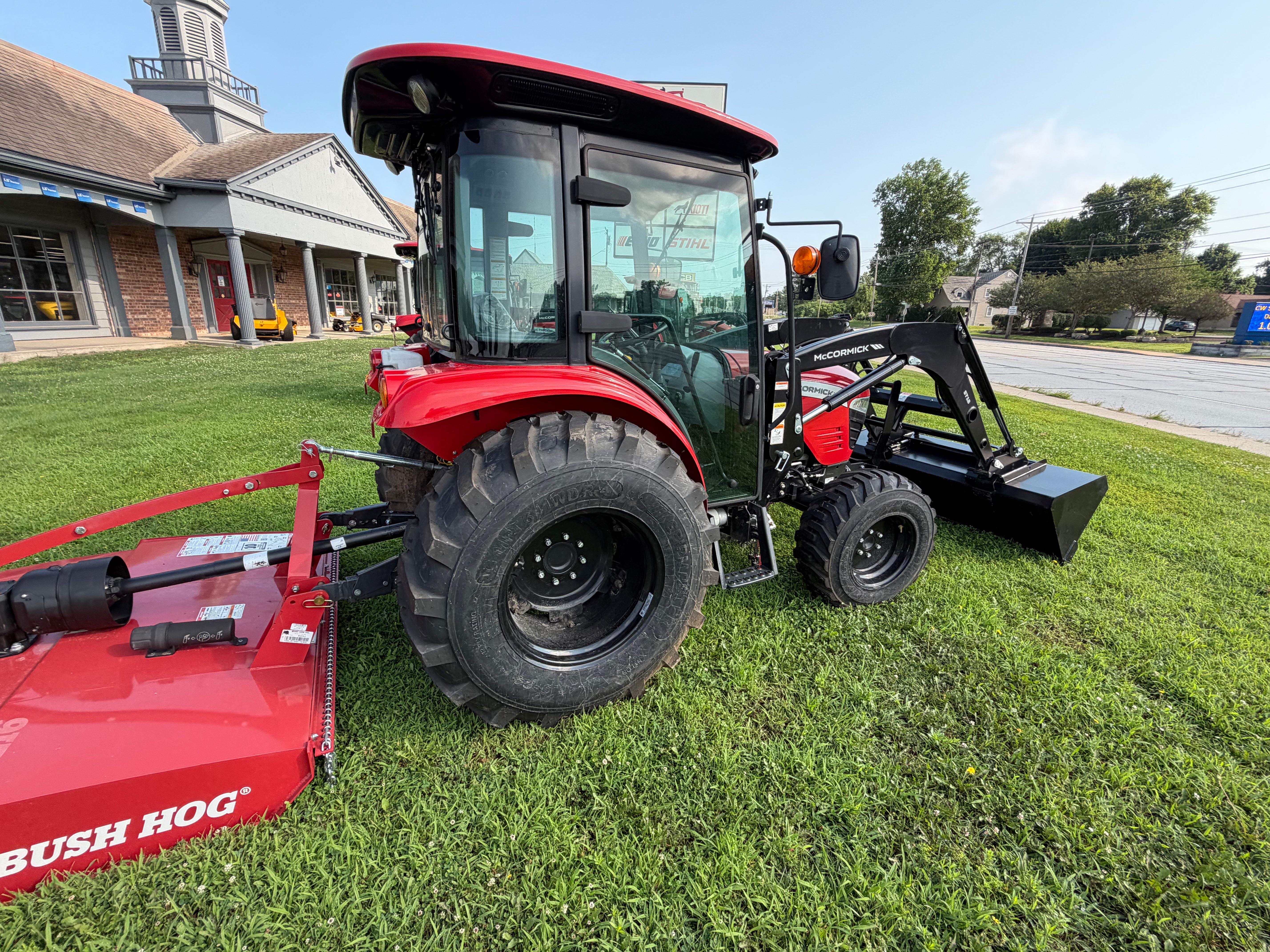 McCormick X1.37 HC Tractor with ST18 Loader