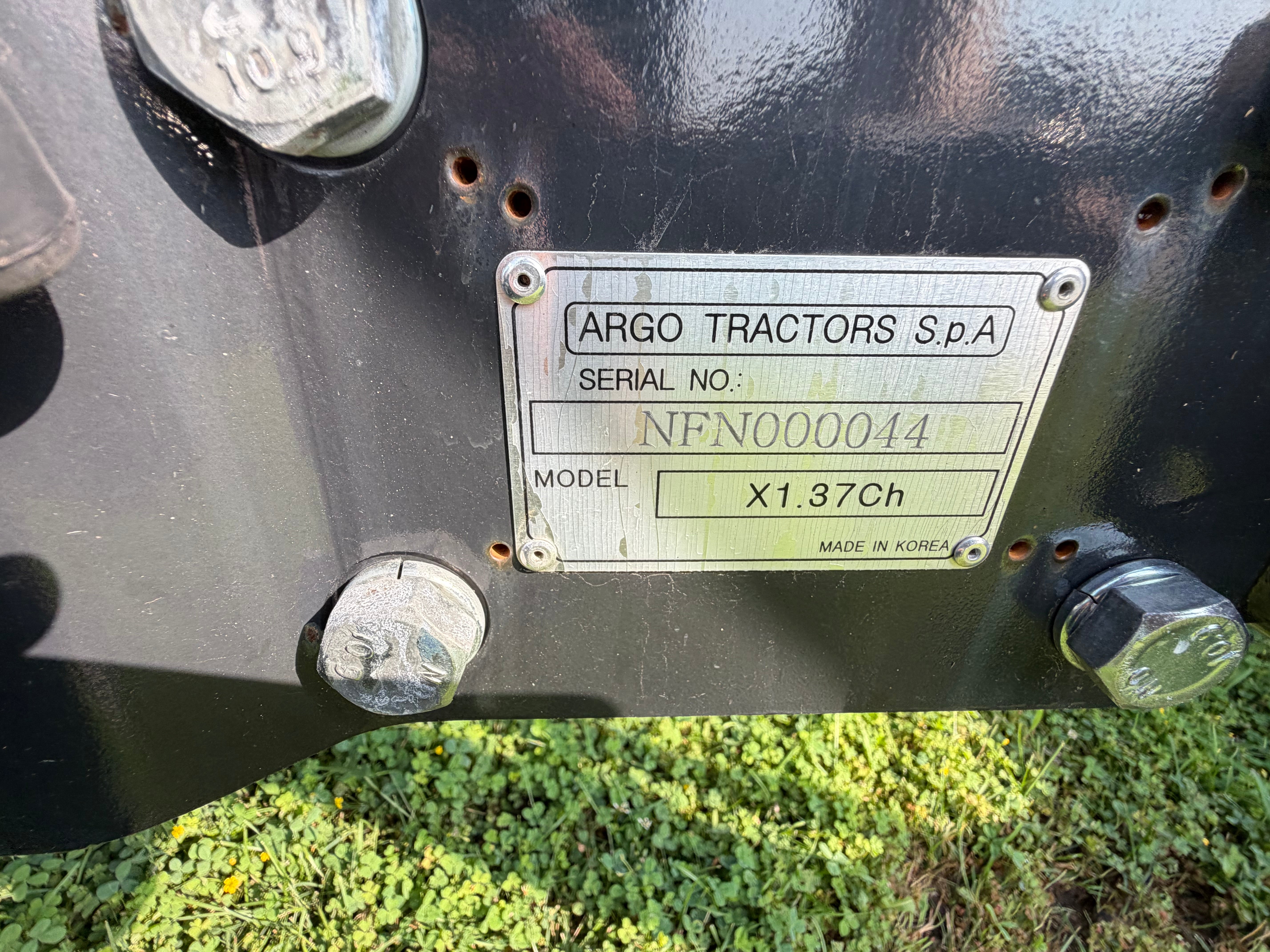 McCormick X1.37 HC Tractor with ST18 Loader
