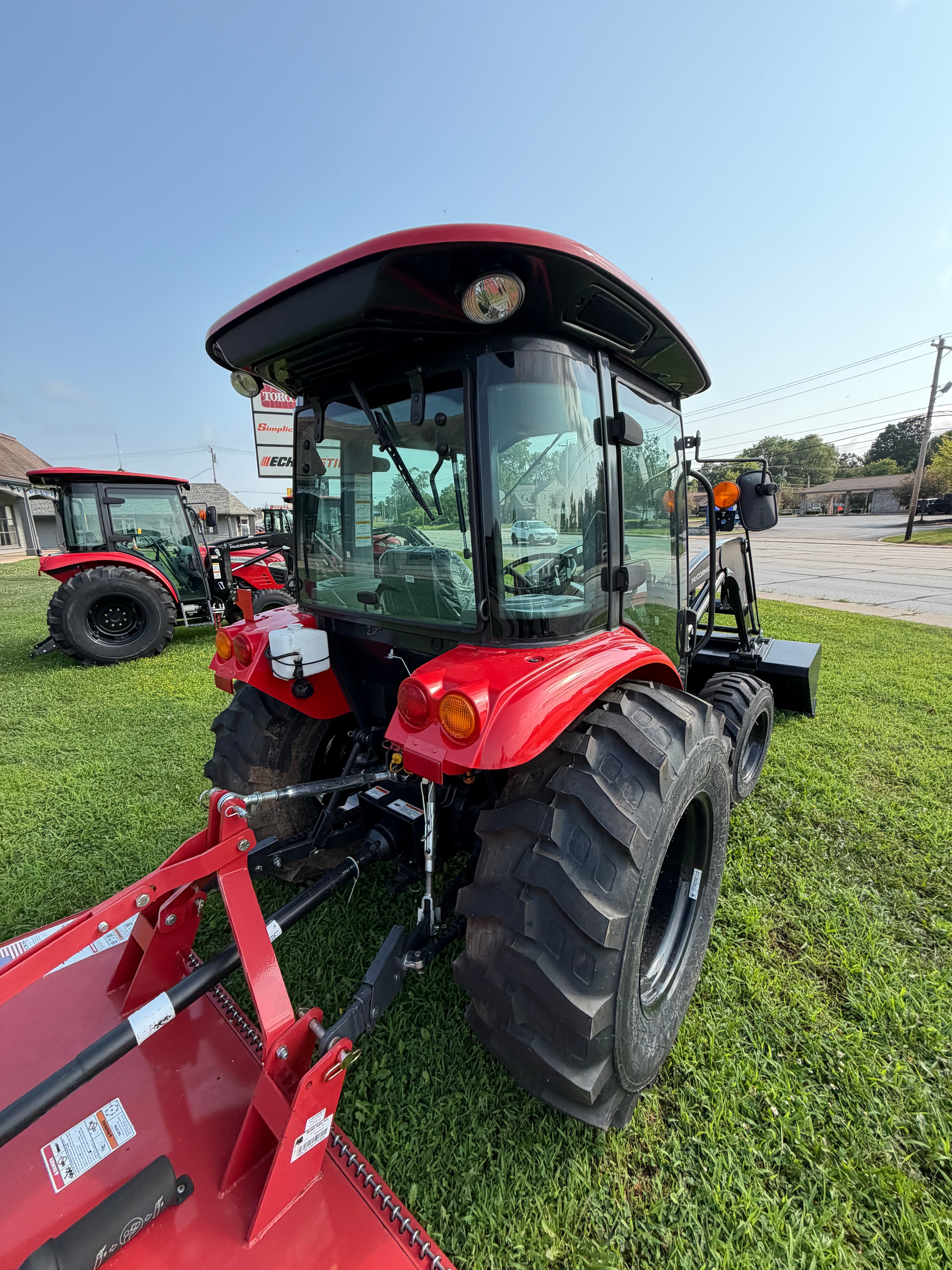 McCormick X1.37 HC Tractor with ST18 Loader