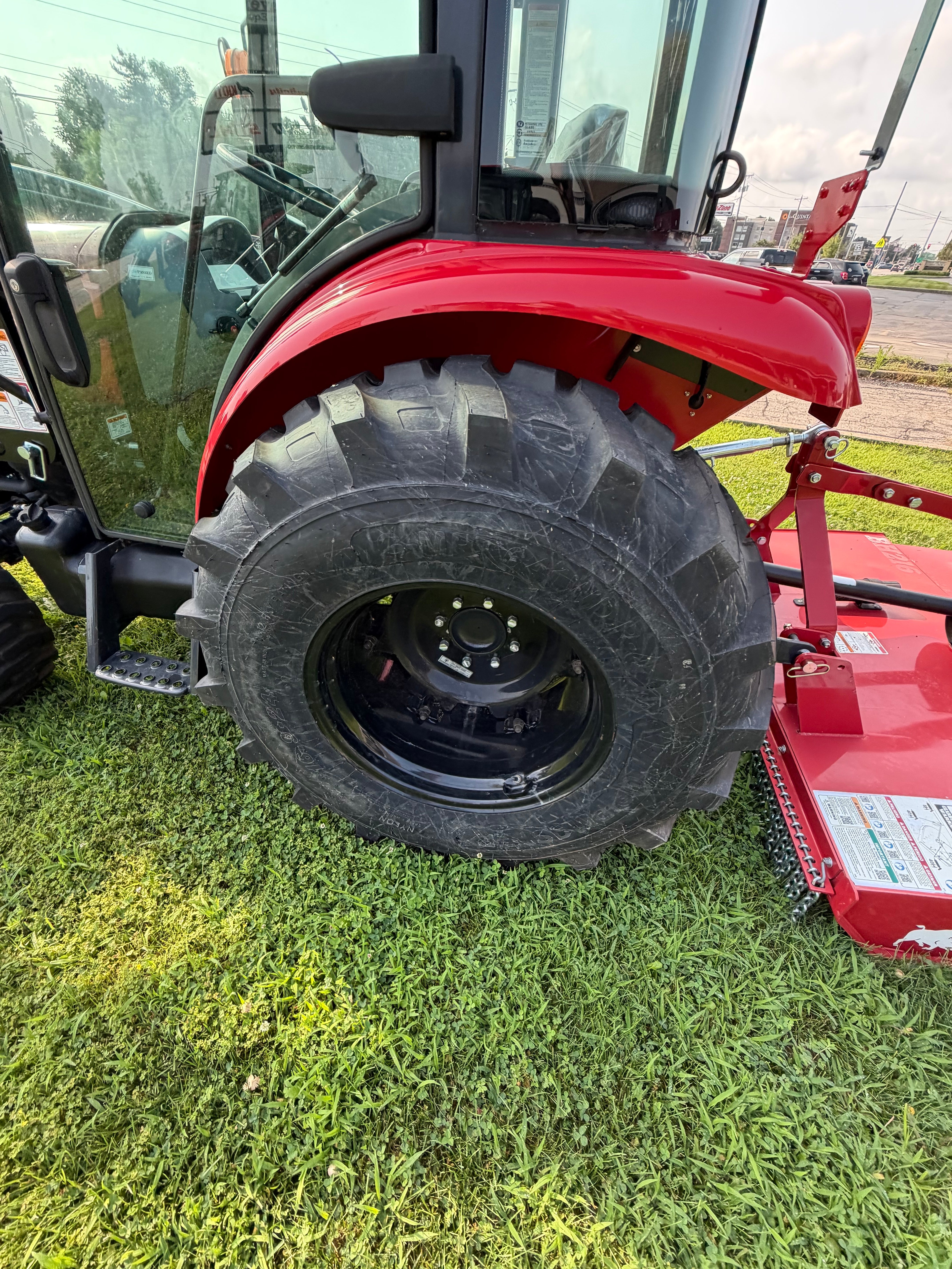 McCormick X1.37 HC Tractor with ST18 Loader