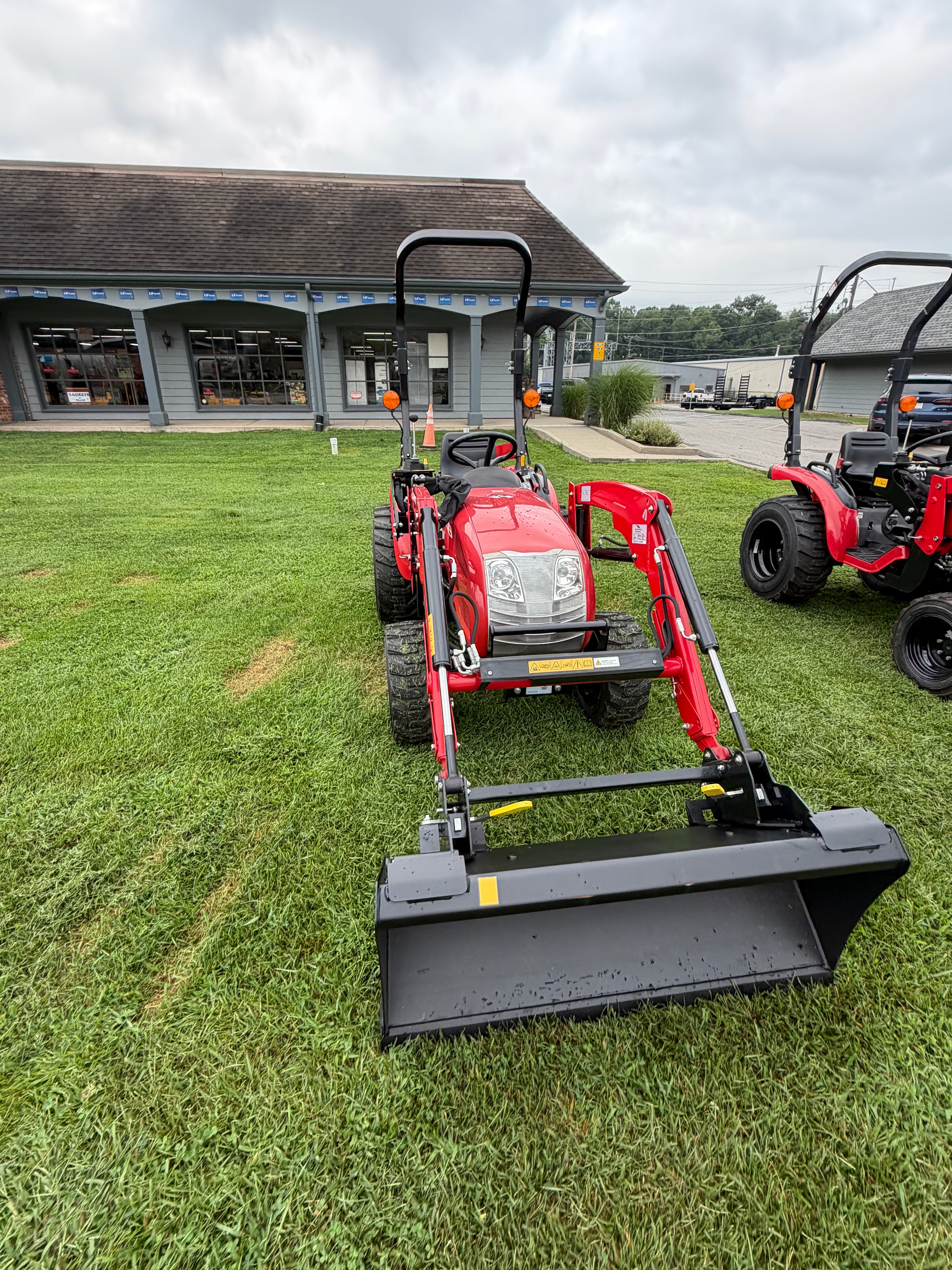 2026 McCormick X1.25H Hydrostatic Compact Tractor (25 HP)