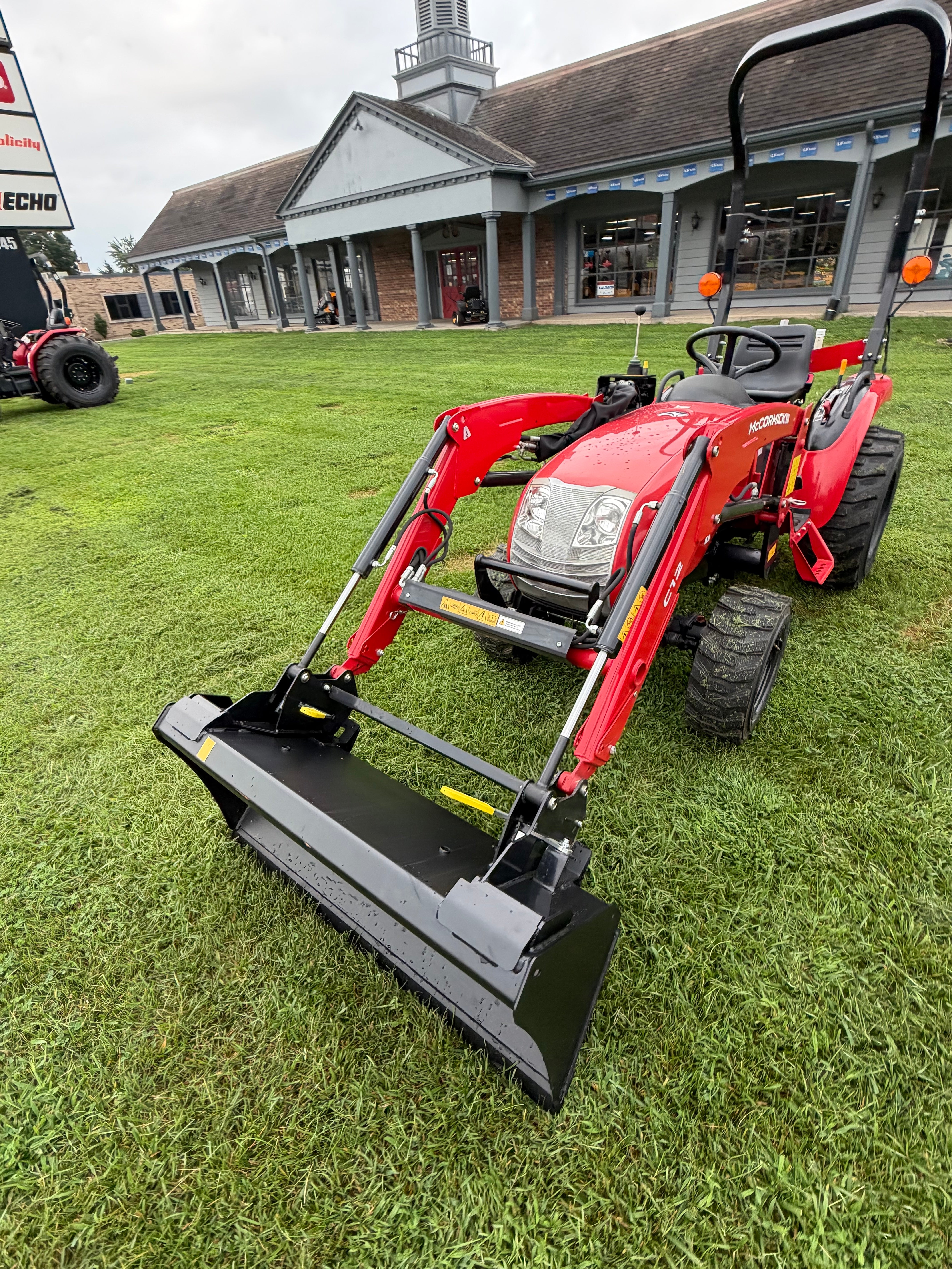 2026 McCormick X1.25H Hydrostatic Compact Tractor (25 HP)