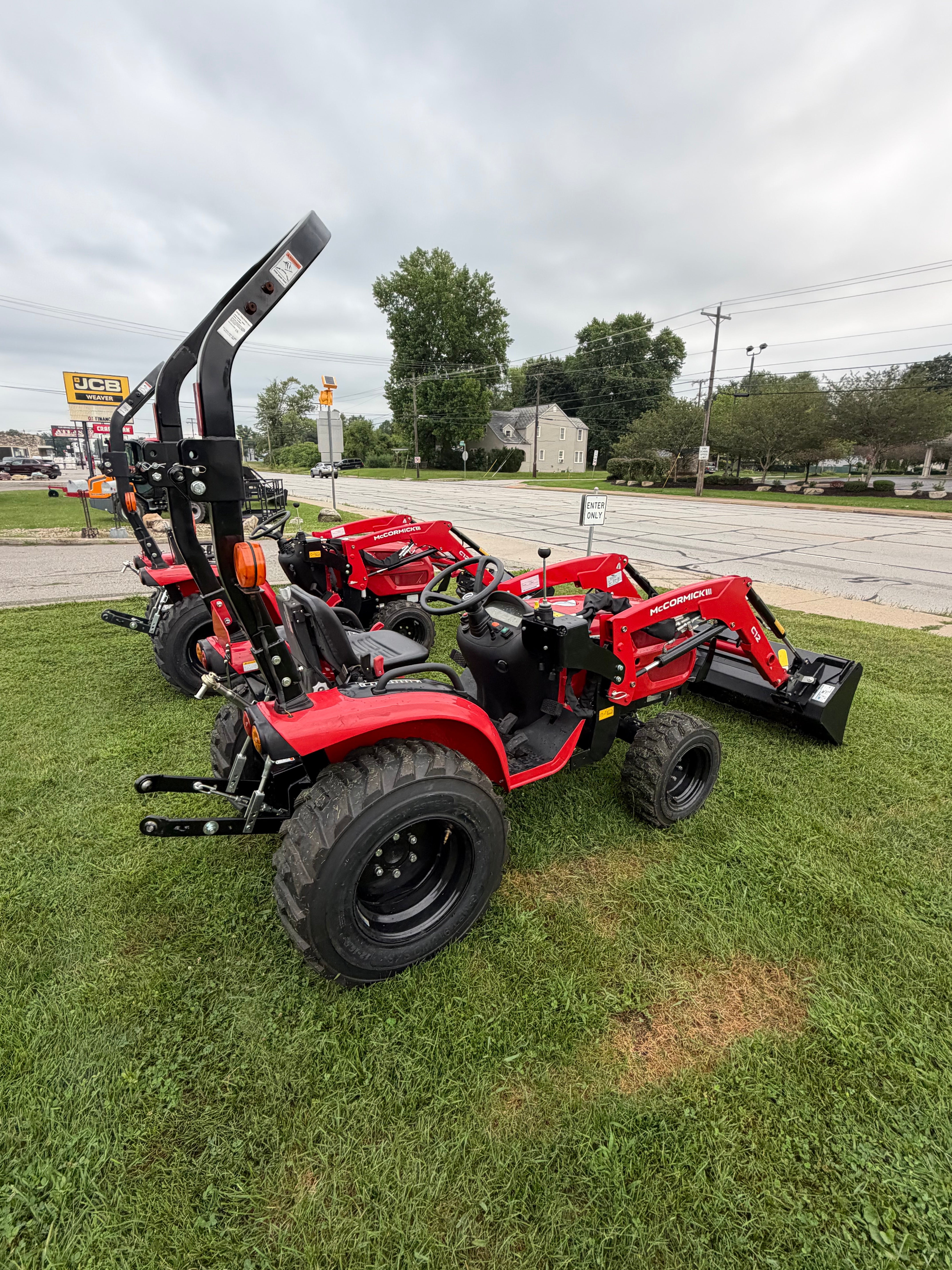2026 McCormick X1.25H Hydrostatic Compact Tractor (25 HP)