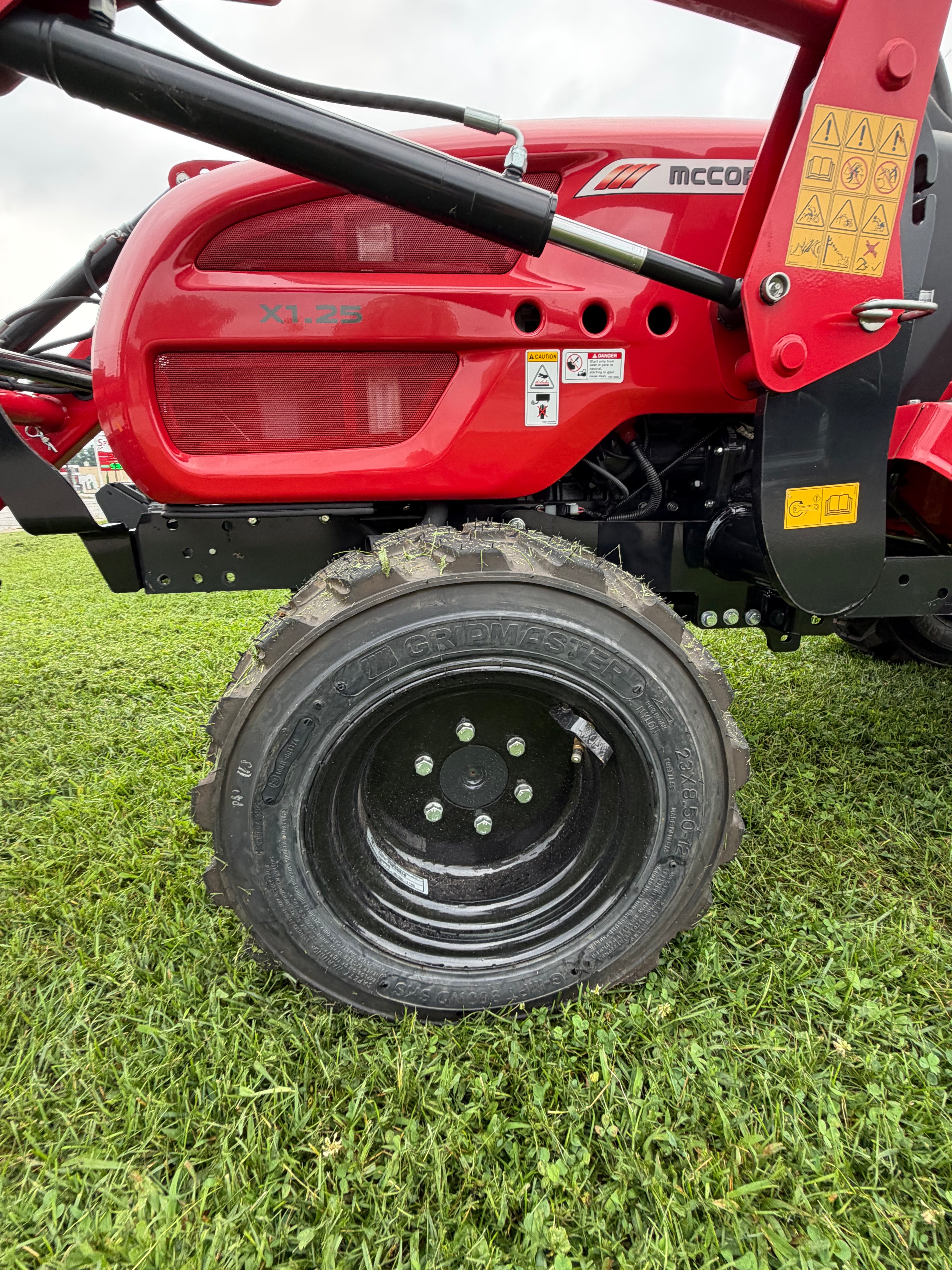 2026 McCormick X1.25 Compact Tractor (25 HP)