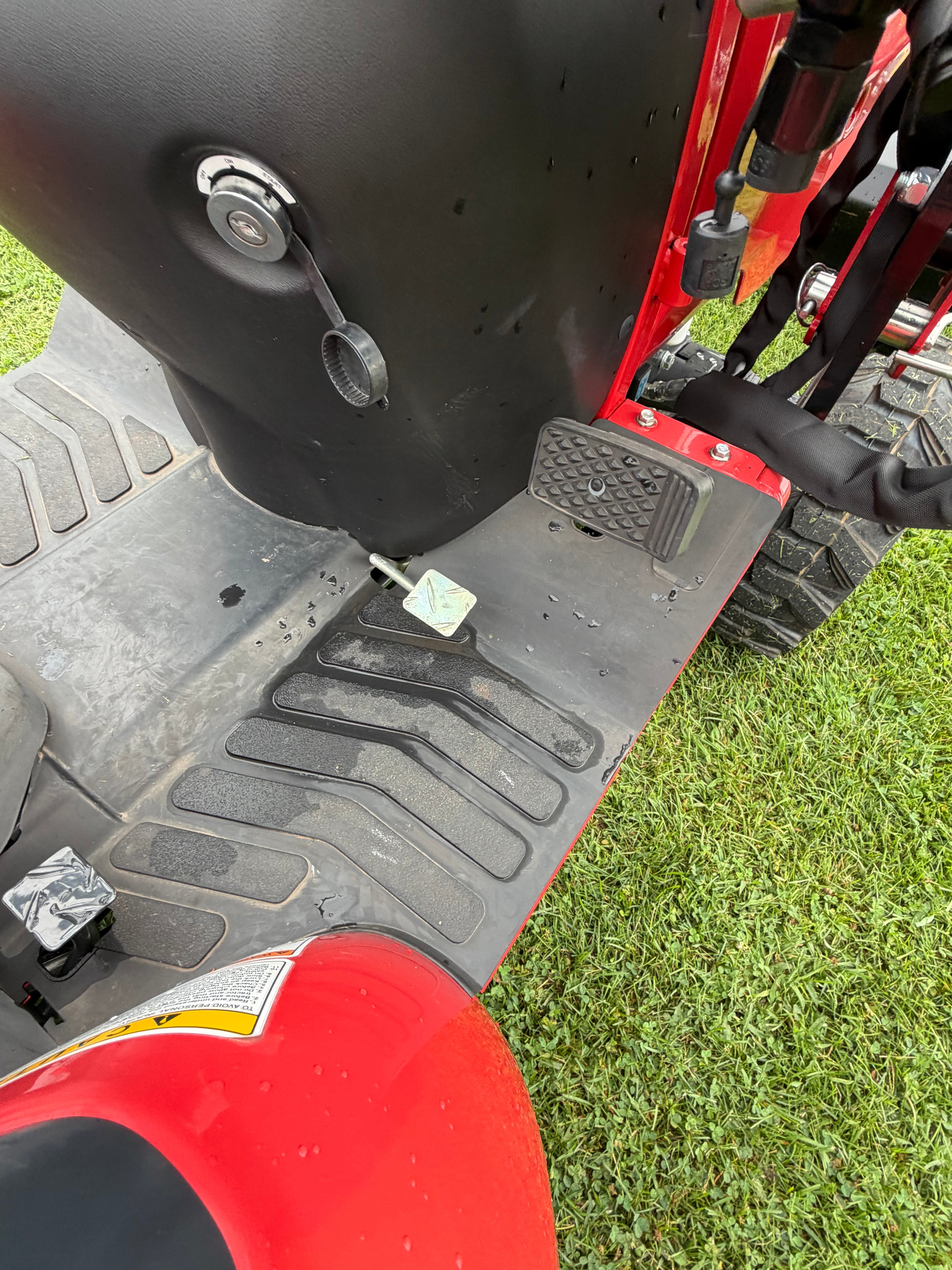 2026 McCormick X1.25 Compact Tractor (25 HP)
