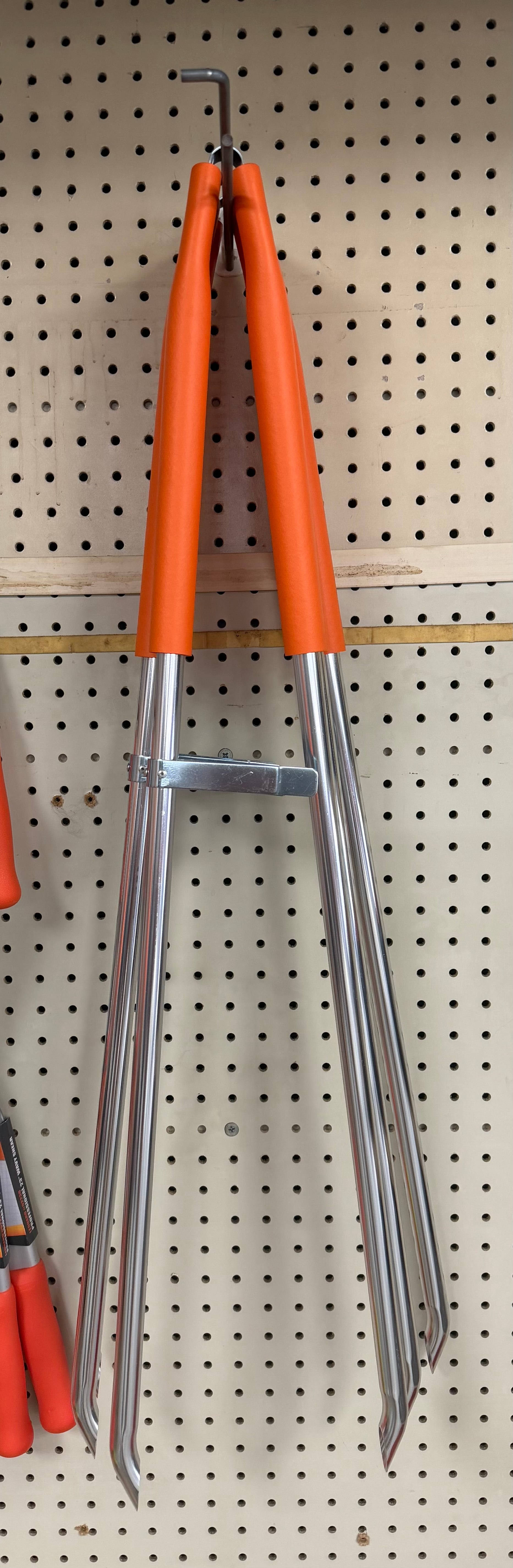 Leonard Lawn Cleanup Caddy 36in aluminum tongs